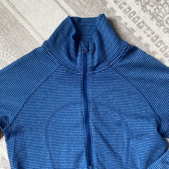 Lululemon Run: Swiftly Tech 1/2 Zip in Tonka Stripe Heathered Blue Rugged Blue - Picture 7 of 14